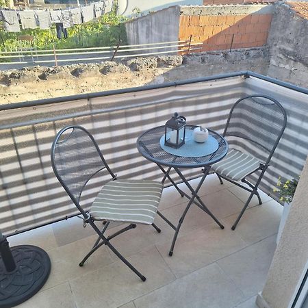 Apartman Laura M Vodice Kültér fotó
