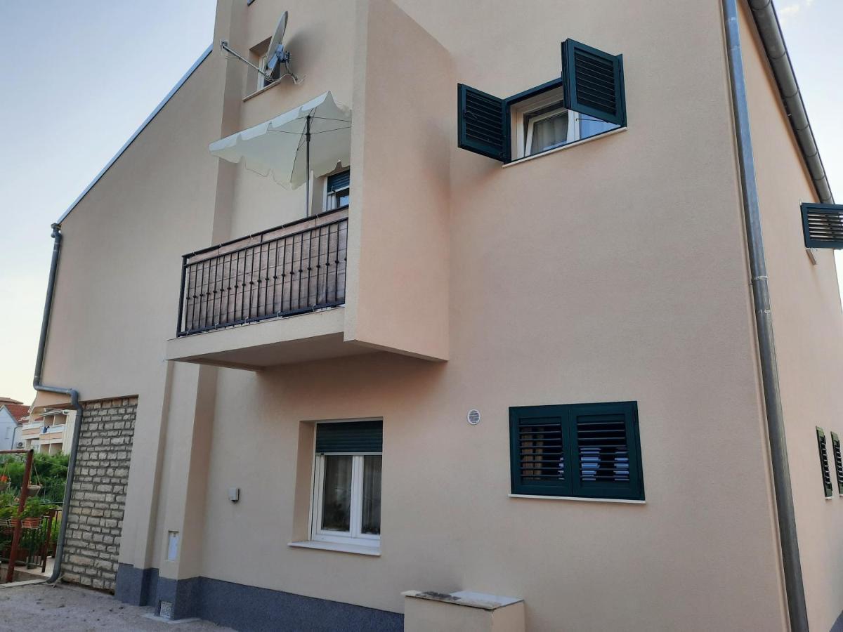 Apartman Laura M Vodice Kültér fotó