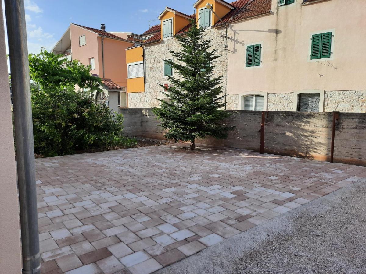Apartman Laura M Vodice Kültér fotó