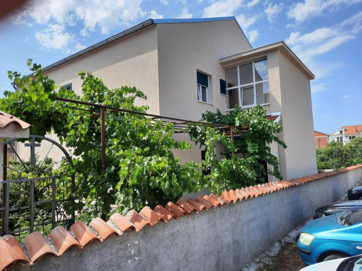 Apartman Laura M Vodice Kültér fotó