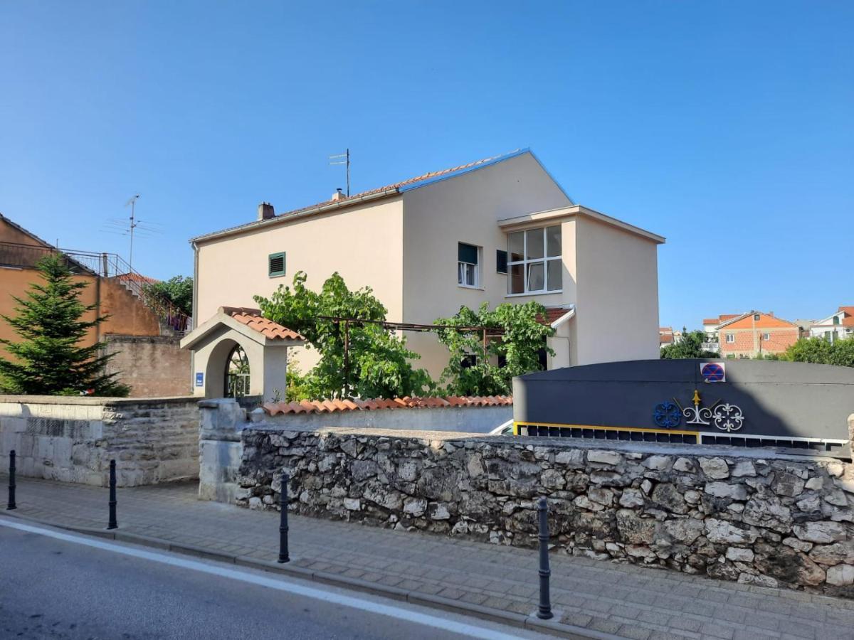 Apartman Laura M Vodice Kültér fotó