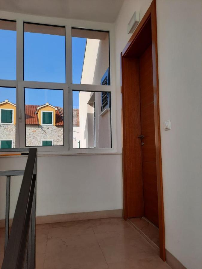 Apartman Laura M Vodice Kültér fotó