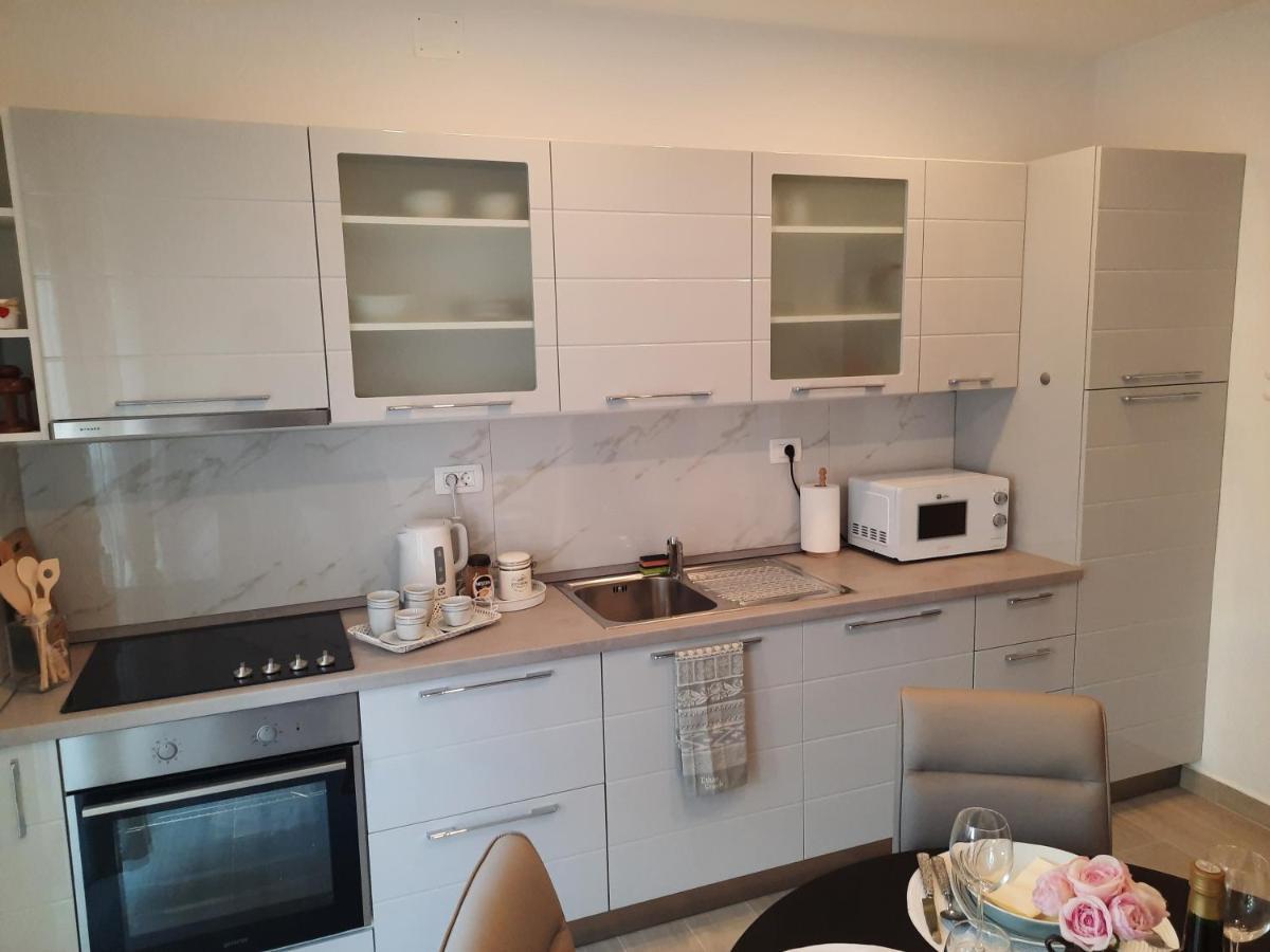Apartman Laura M Vodice Kültér fotó
