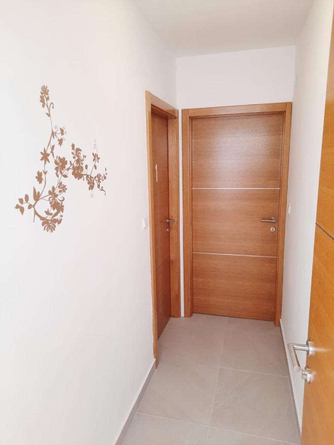 Apartman Laura M Vodice Kültér fotó